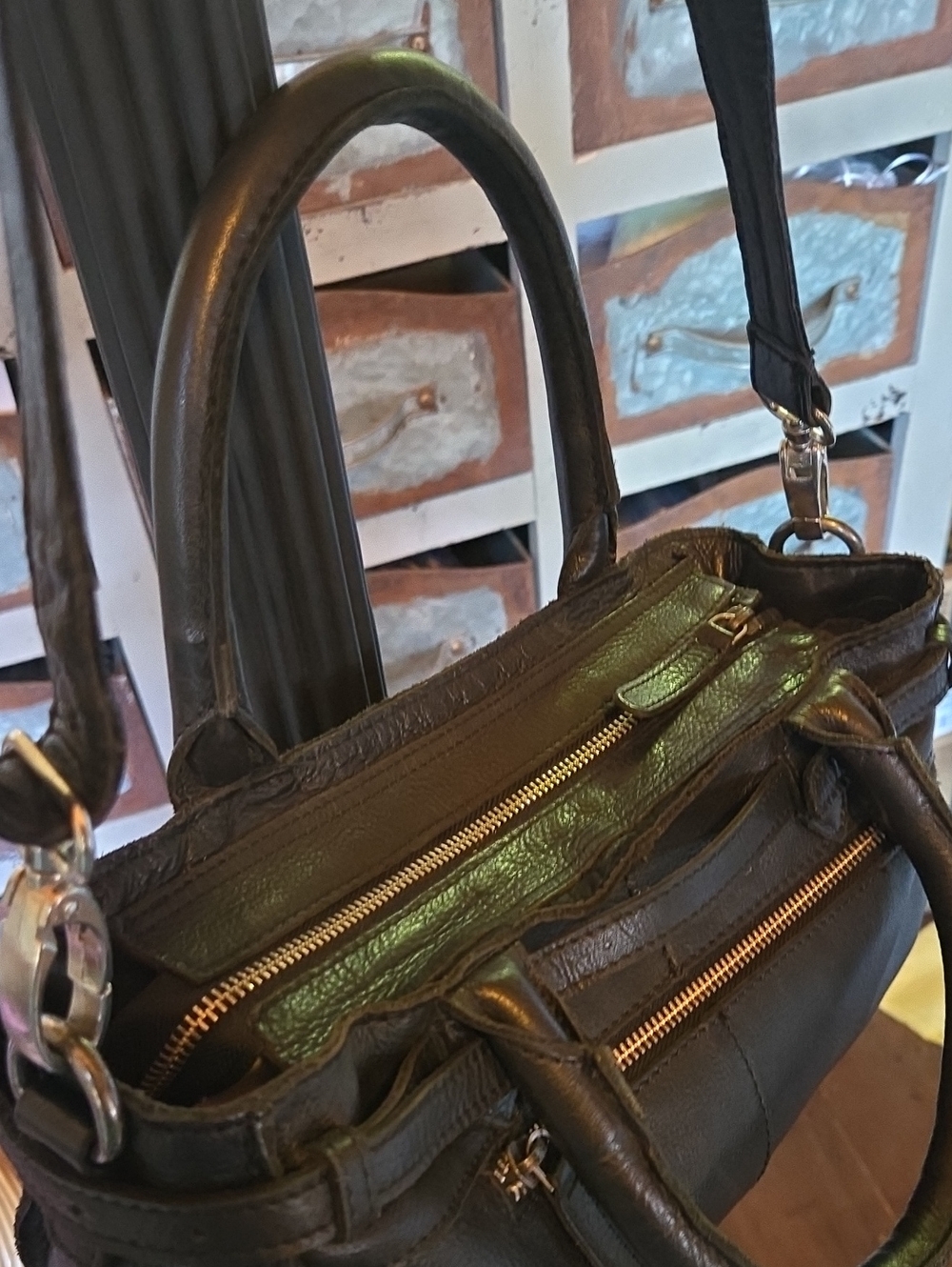 Vilenca Holland Black Leather Shoulder Bag - Picture 4 of 5